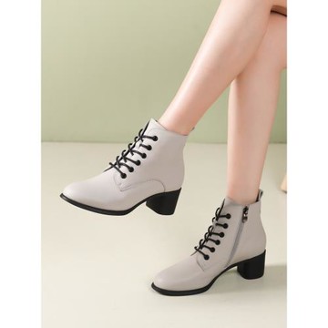 英倫風馬丁靴女2024年新款真皮女靴春秋單靴粗中跟軟底舒適短靴子