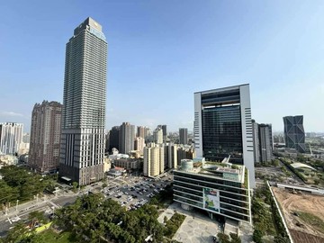 亞灣凌空高樓層海景~樓中樓5房雙平車｜高雄市苓雅區新光路