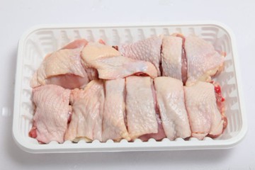 土雞剁塊(半隻)500g-冷藏 (解凍)