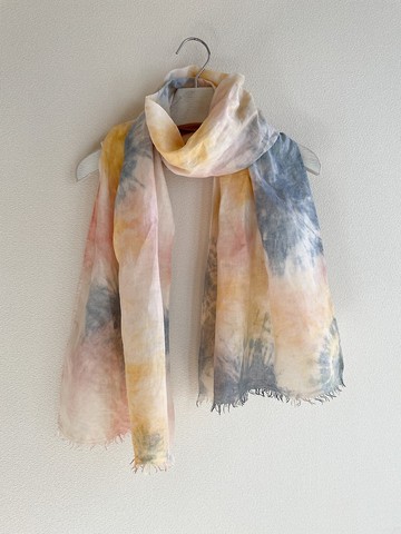 泥染與藍染 輕薄法式亞麻圍巾 點綴流蘇 擁抱夕陽 Sunset Linen Stole JAPAN