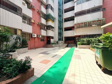 南屯好市多｜次頂樓入門玄關三房休旅車｜台中市南屯區大墩西一街