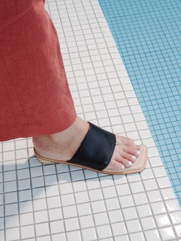 Basic Summer Mules Black