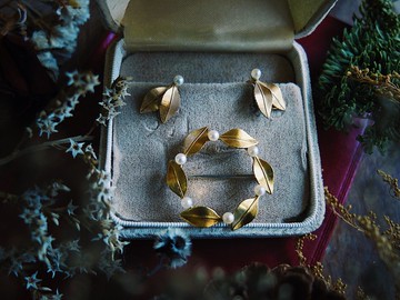 Krementz 珍珠金葉套組－胸針 耳環・美國古董飾品 Vintage