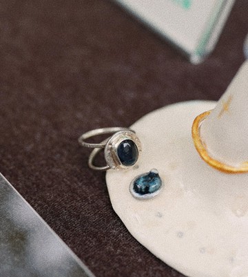 【限量】永恆輪迴. Eternal Return。925銀戒. 藍虎眼石. 平穩的.