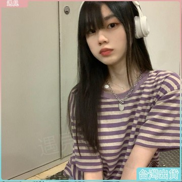 台灣熱銷🍓條紋短袖T恤女夏季韓版新款學生紫色百搭寬鬆圓領上衣潮牌韓國女裝設計感女裝上衣t恤女專櫃女裝韓風女裝