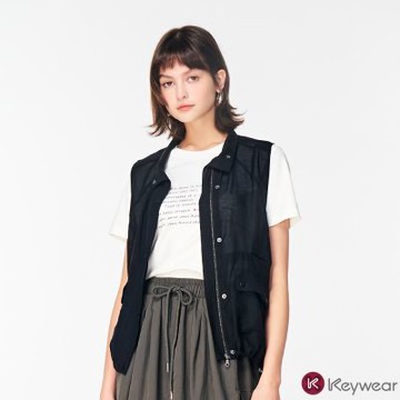 KeyWear奇威名品 輕薄率性開襟背心-黑色