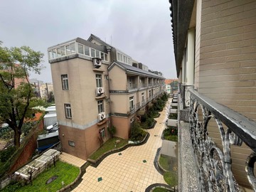 獅子林商圈透天別墅 可停2部車｜桃園市平鎮區金陵路三段