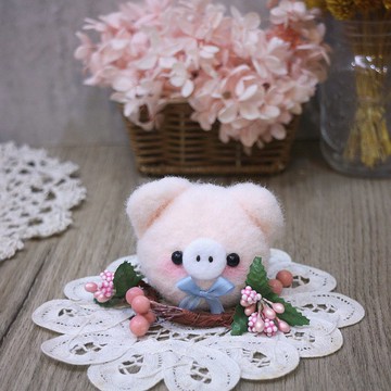 毛毛吊飾－豬。鑰匙圈