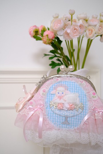 甜點芭蕾小羊口金包