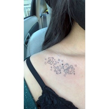 「熊熊星空」紋身貼紙 微刺青 輕紋身  經典 動物 小朋友 可愛 IG 紋身貼 宇宙 小心機 超美 性感 文字 草寫