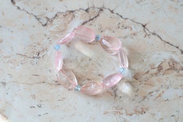 Journal-精品天然玻璃體莫桑比克粉晶原石+海藍寶馬卡龍色系手串