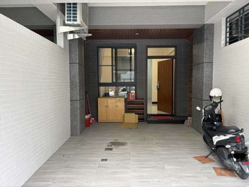 ⭐專約⭐八卦寮臨路五年屋雙整層主臥⭐傳統格局｜高雄市仁武區永榮三街