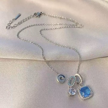 海藍方糖鋯石項鍊 女 時尚氣質高級感毛衣鏈 百搭輕奢鎖骨鏈 海邊度假風飾品 爆款頸鍊 女生配飾 時尚爆款 ins風吊墜