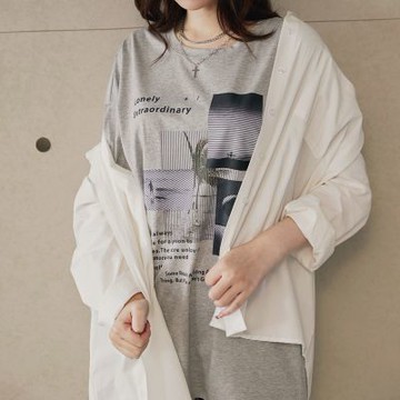 OB嚴選-相片感潮流印花寬鬆純棉T《AB19322-》