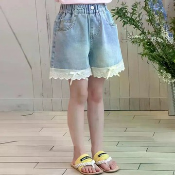 夏日必備~女童牛仔短褲新款女寶寶蕾絲公主風洋氣寬鬆牛仔短褲 女童短褲 牛仔短褲 中小童五分褲 休閒褲子