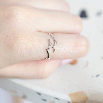 純銀荊棘造型戒指