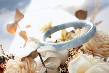 Journal-寂寞星空 純天然A貨翡翠(緬甸玉)藍紫底飄雪花棉圓骨手鐲