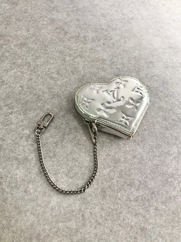 【 日本直送 名牌中古包 】LOUIS VUITTON Monogram Miroir 零錢包 銀色 愛心 M93566 Porte Monnaie Cœur cnid4w