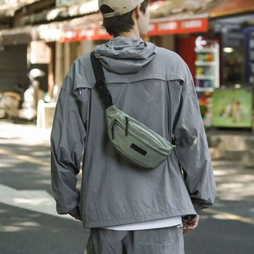 ✈速出貨🔥手機胸包男士日系新款運動休閒單肩揹包腰包百搭潮牌斜挎包騎行包EOK
