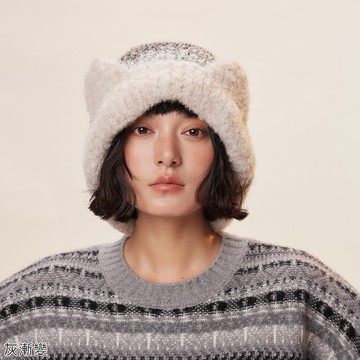 【梨花HaNA】微妙的色差拼線 毛茸蓬鬆手感貓耳毛帽