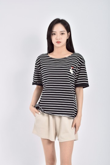 (L) big train質感棉質條紋刺繡小圖黑色短袖上衣