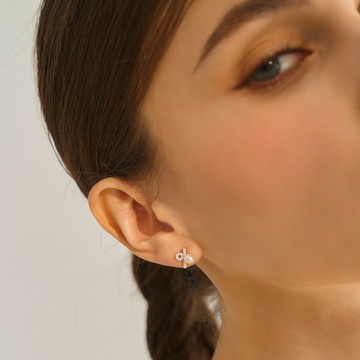 百分是妳 珍珠925纯银鑲鑽耳針 (2色)