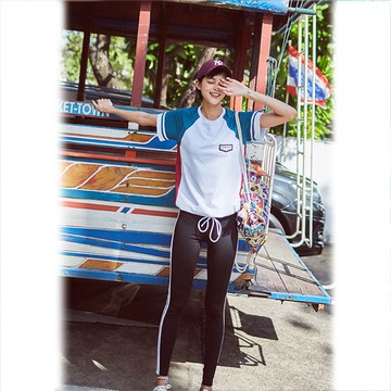 【Biki 比基尼妮】M-2XL百視運動短袖長褲泳衣四件式泳裝-白邊長褲三角四件套(有邊)