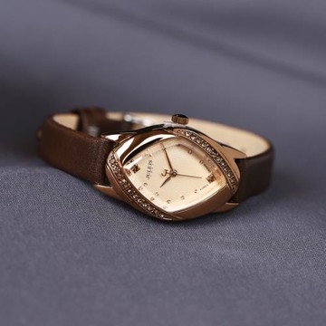 正品聚利時手表女潮流時尚韓風小巧復古皮帶女表水鉆韓版石英腕表