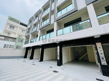 六品金鑽｜社區型透天B｜全新未住｜自有車庫｜高雄市小港區港壽街
