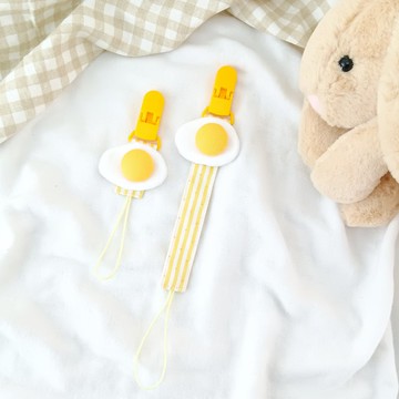 任性的荷包蛋-4款可選。立體蛋黃奶嘴鏈