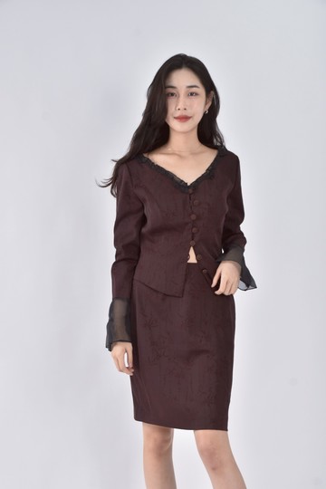 (L) charinyeh花卉棕色套裝