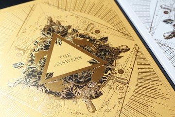 THE ANSWERS (BRIGHT GOLD) - Publications
