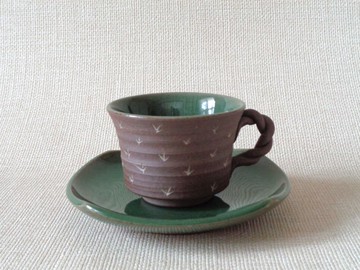 杯碟，青瓷鑲嵌，扭紋手柄