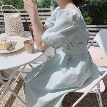 溫柔風初戀設計感系帶連衣裙2022春季赫本風可鹽可甜白色優雅長裙