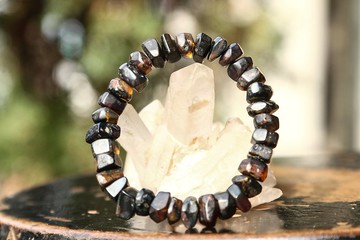 【手環系列】6 x 10mm+ 緬甸琥珀 海藻珀 隨形手環 (稀有珠形)