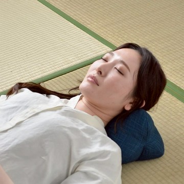 IKEHIKO日本池彥 紓壓骨頭枕【HoNe】熱賣70萬顆 職人手工製 - 花團錦簇．白