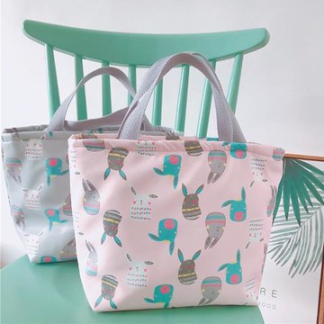 優貝選 日系卡通兔多用途 保溫 防水小手提包/便當袋/午餐提包(2色)