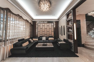 三多衛武營｜捷運國道旁｜電梯雙車別墅(專)｜高雄市苓雅區武智街