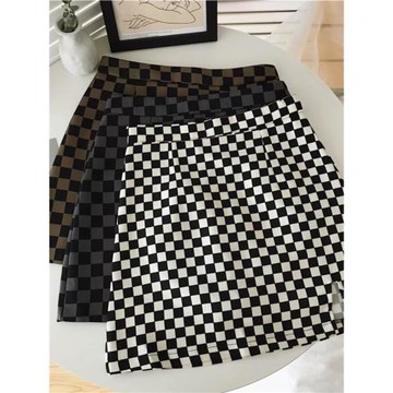 a字半身裙子春裝款2023新款女高腰顯瘦復古棋盤格設計感包臀短裙