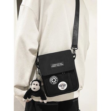 潮牌斜挎包男士單肩包休閑帆布包出游運動小背包輕便手機包小挎包