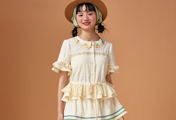 【歐式復古】 菠蘿刺繡荷葉邊/抽繩襯衫