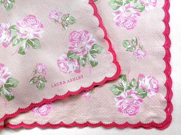 Laura Ashley 復古手帕 玫瑰花卉 23 x 22.5 英吋