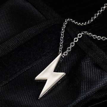 LARGE STORE 潮流閃電吊飾項鍊 時尚配件 鈦鋼項鍊 男生飾品 潮流配件項鍊 附精美盒裝(X1690)