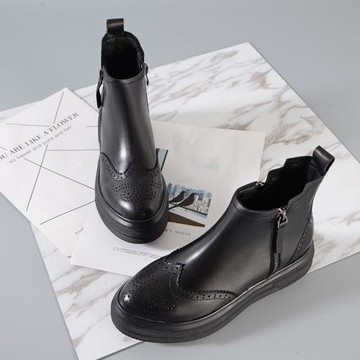歐洲站切爾西短靴2025秋冬新款真皮平底女鞋厚底松糕百搭馬丁靴子
