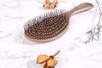 Lasen3D彈性抗糾結梳 (摩卡棕) | 潘朵拉的美妝盒