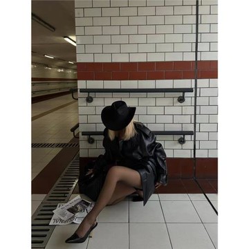 尖頭一字扣帶高跟鞋女2025新款娜扎同款氣質漆皮性感金屬包頭涼鞋