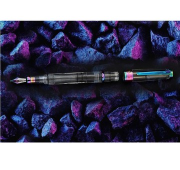 TWSBI 鑽石 DIAMOND 580 IRIS 透明 活塞上墨鋼筆(彩虹)