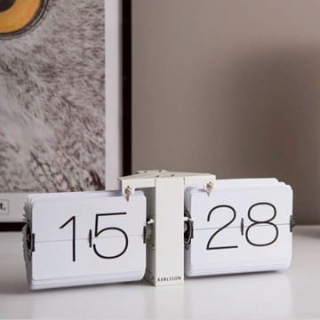 荷蘭 KARLSSON 經典無框翻頁鐘 白（白座）