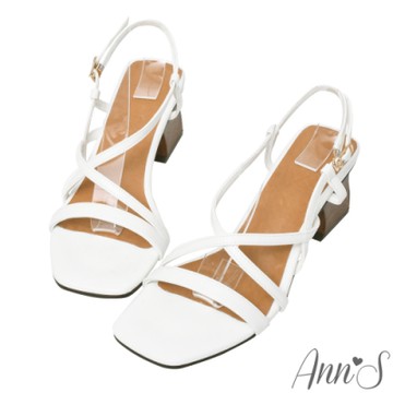 Ann’S藝術木雕造型跟-一字交叉粗跟涼鞋-白(版型偏小)