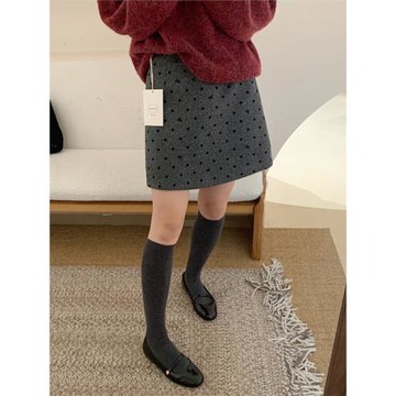 梨形身材波點羊毛呢半身裙女秋冬大碼小個子高腰灰色a字包臂短裙